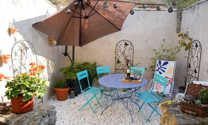 Trebes Cabaña | Carcassonne and Canal de Midi Romantic Cottage