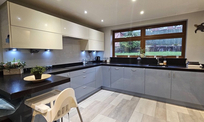 Brighton Casa | Carden Hill 4 Bedroom House