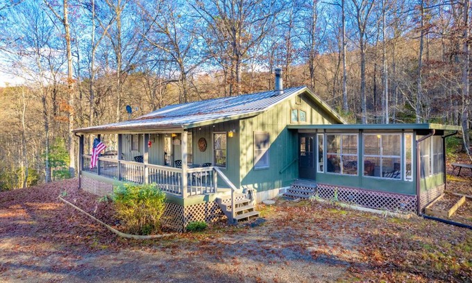 Franklin Casa | Cardinal Cabin