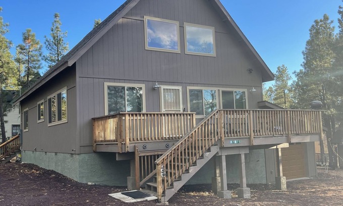 Munds Park Casa | Cardinal Nest: Modern Cabin in Munds Park - 20 min to Flag and 40 min to Sedona