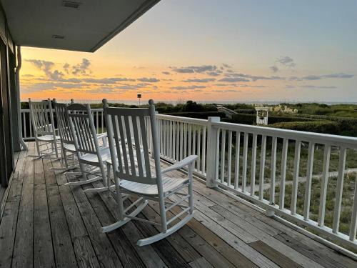 Shell Island Casa | Cardwell by Bryant Real Estate