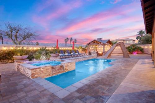 Terra Lago Casa | Carebnb with Waterslide and Casita