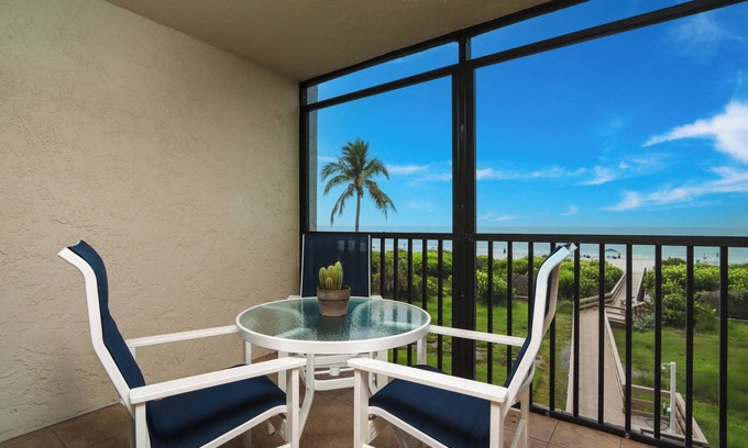 Beachview Country Club Estates Casa | Carefree Beachfront Sanibel Rental - Compass Point 152