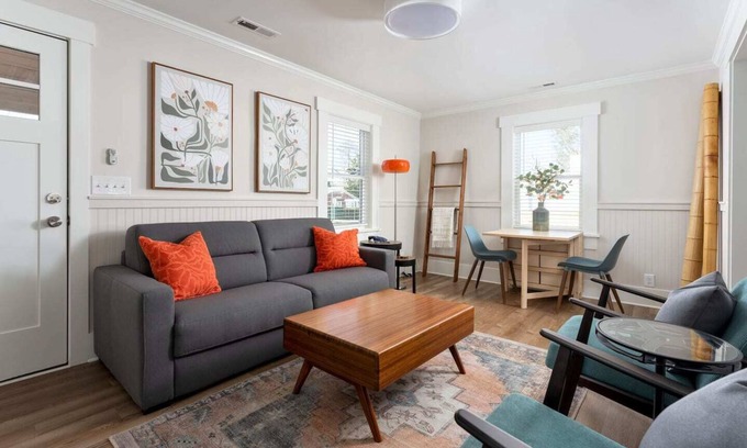 Wilmington Casa | Cargo District Cottage Bike Walk Explore Dwtn ILM