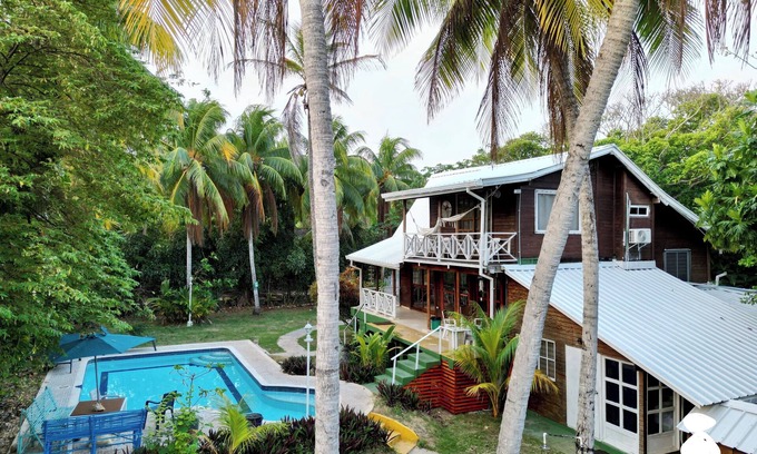 Punta Sur Casa | Caribbean Villa with Private Pool and Yard, Perfect for Families and Groups