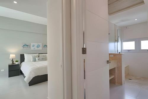 Juan Dolio - El Pueblo Apartamento | Caribbean Sea View Apt.on 19 level, a serene Stay