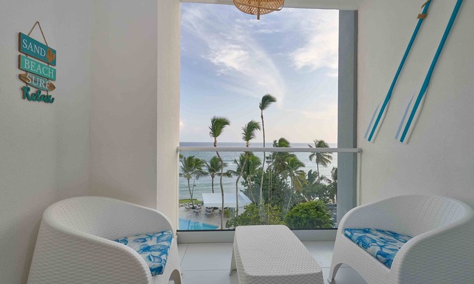 Caribbean Islands Apartamento | Caribbean Beachfront Apartment. W/ Scenic Sunset view