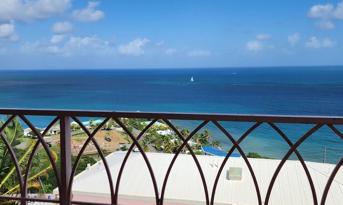 Cotton Valley Condominio | Caribbean Breeze Condo - hilltop breezes, views, convenience to beach & more!