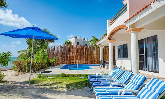 Soliman Bay Villa | 3 dormitorios, 2 baños Casa de playa con piscina. AC, Wifi. Un corto viaje a Tulum.