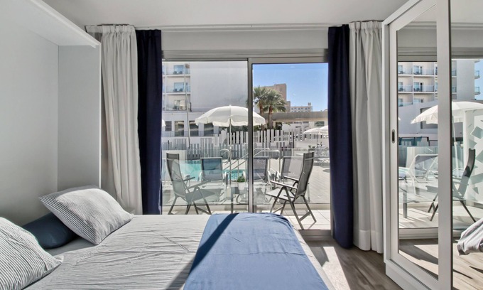 Carihuela Apartamento | Carihuela Suites