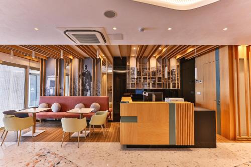 Downtown Hotel | Carine Hotel Centar