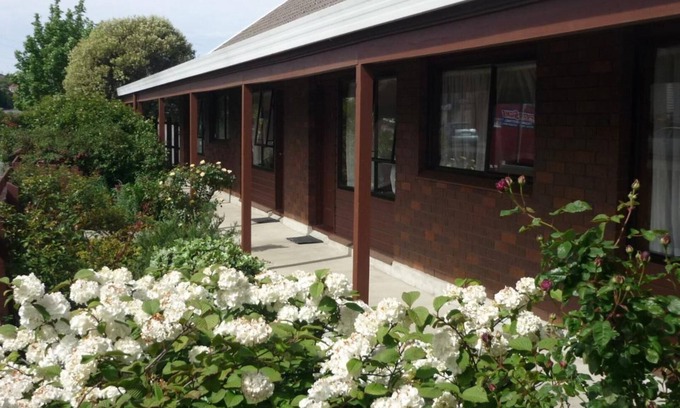 South Dunedin Hotel | Carisbrook Motel