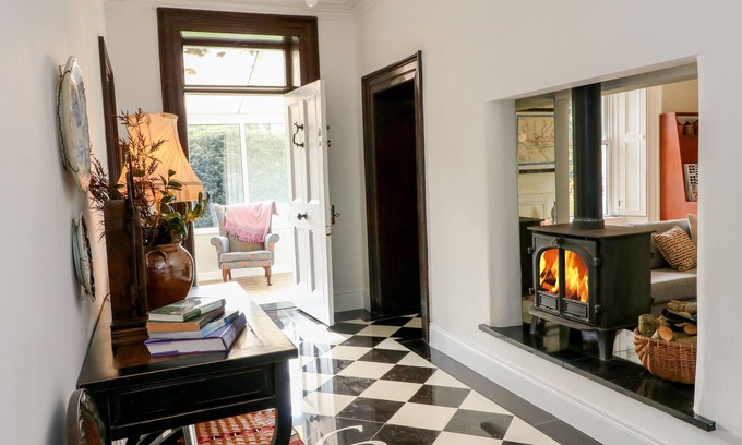 Enniscorthy Cabaña | CARLEY'S BRIDGE HOUSE, family friendly in Enniscorthy, County Wexford