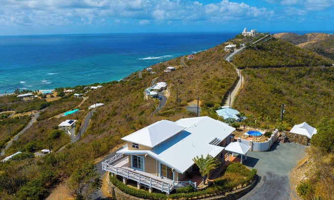Grapetree Casa | Carlisle House - 4 Bedroom East End Retreat with A/C and Expansive Island Views
