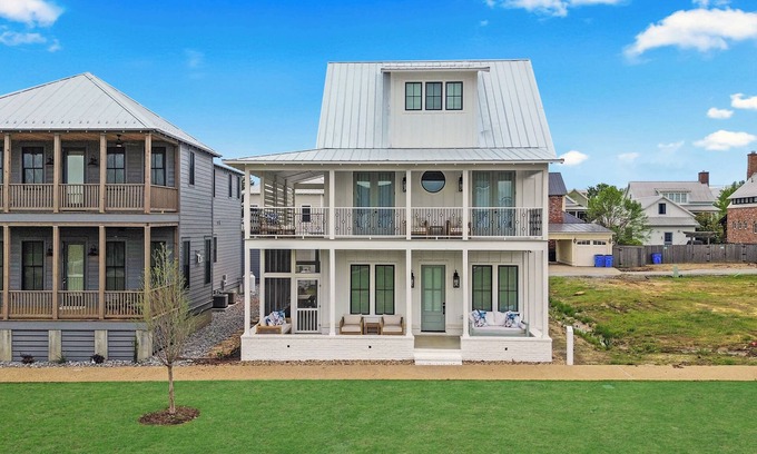 Eufaula Casa | Carlton Landing-All Decked Out
