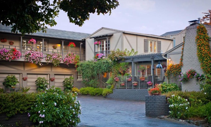 Northwest Carmel Cama Y Desayuno | Carmel Country Inn