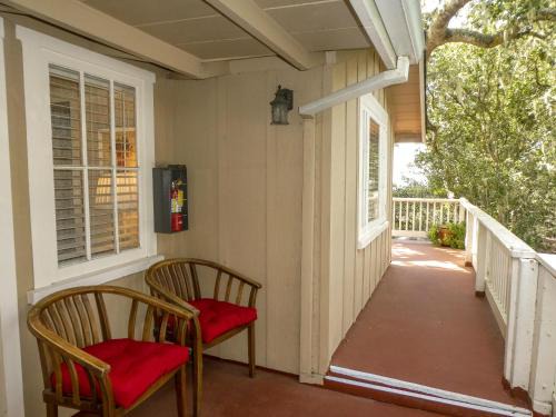 Northwest Carmel Casa | Carmel Dolores Cottages