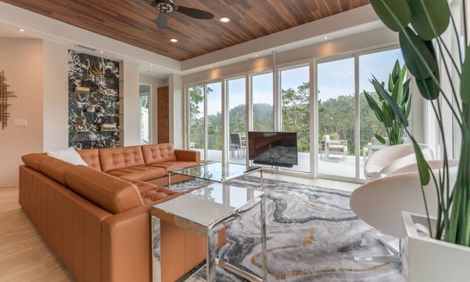 Monterey Casa | Carmel Hideaway - Modern Luxury