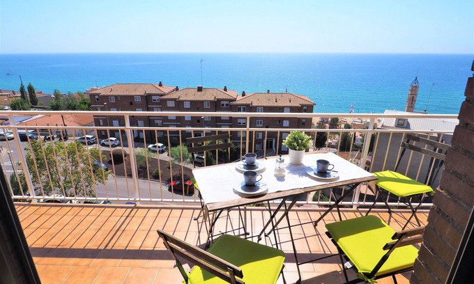 Montgat Apartamento | "CARMEN SEAVIEW & BEACH", vista mar, playa, balcón, parking, Wi-Fi, TV