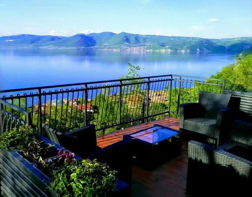 Golubac Casa | Carobni breg