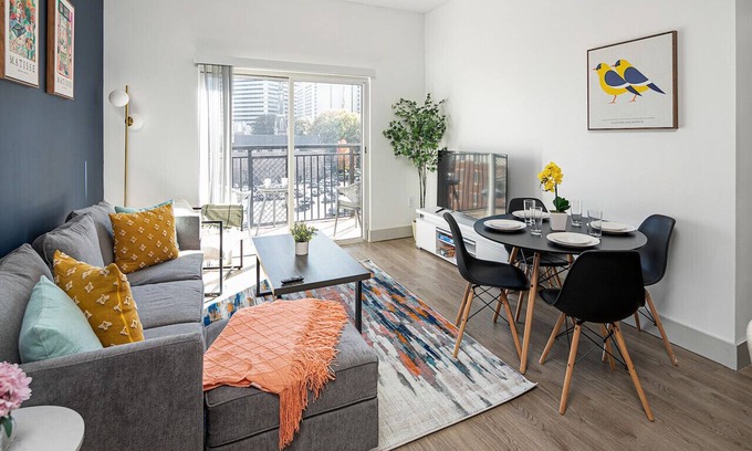 Charlotte Center City Apartamento | Carolina Blue | Stunning Views, Free Parking+WiFi