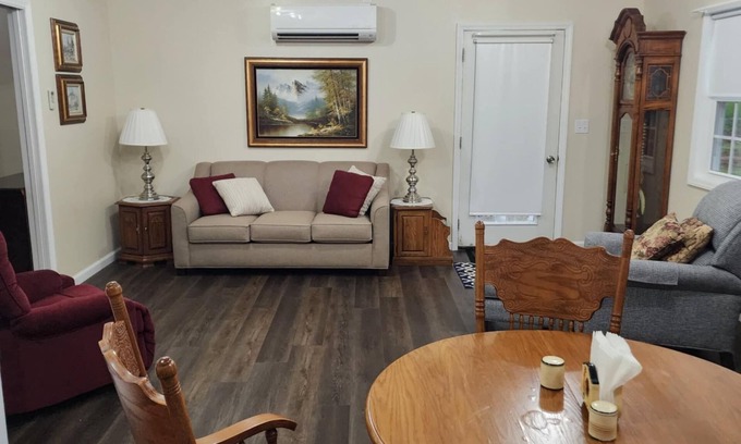 Hamptonville Casa | Carolina Rest in Amish Country