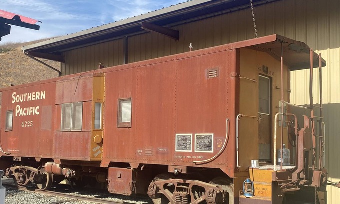 Martinez Casa | Carquinez straight Caboose train bungalow 1920’s historic stay