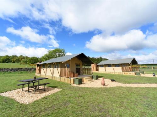 Denny Casa | Carr's Hill Luxury Safari Tents