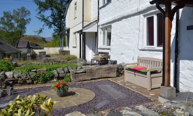 Capel-Curig Casa | Carreg Cottage se encuentra en una ubicación fantástica en Capel Curig, justo en el corazón de la Nación Snowdonia
