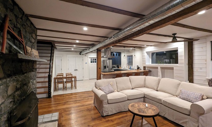 Goshen Casa | Carriage House Apartment Close to Legoland NY