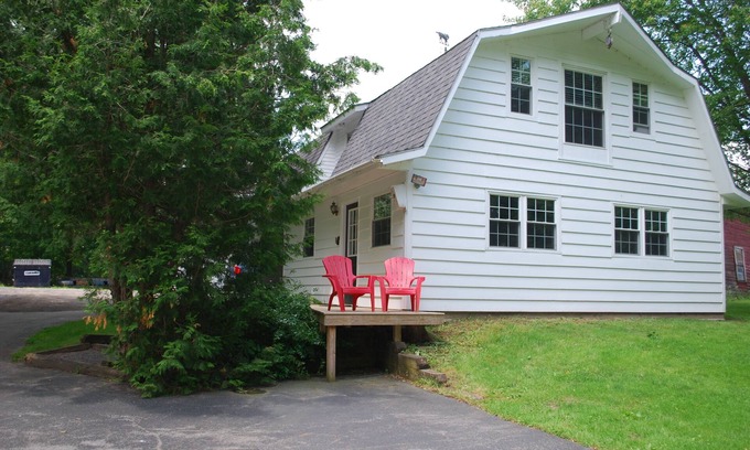 Chazy Casa | Carriage House - Just Renovated