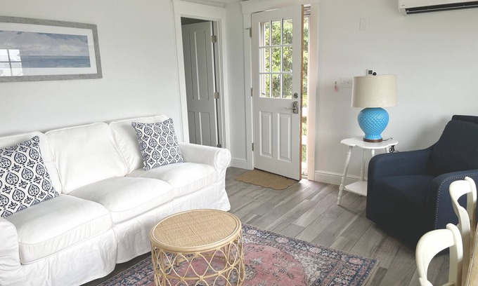 Chatham Cabaña | Carriage House with Beautiful Water View, Steps to Beach & Main Street