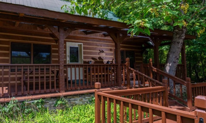 Cosby Cabina | Carries Cabin-ultimate privacy on 30 acres