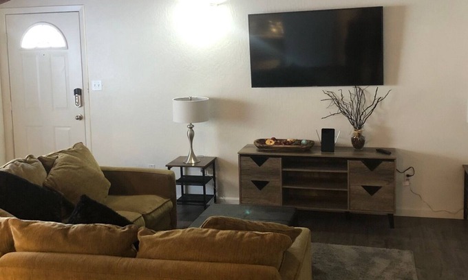 Carson City Condominio | Carson City Duplex recientemente renovado