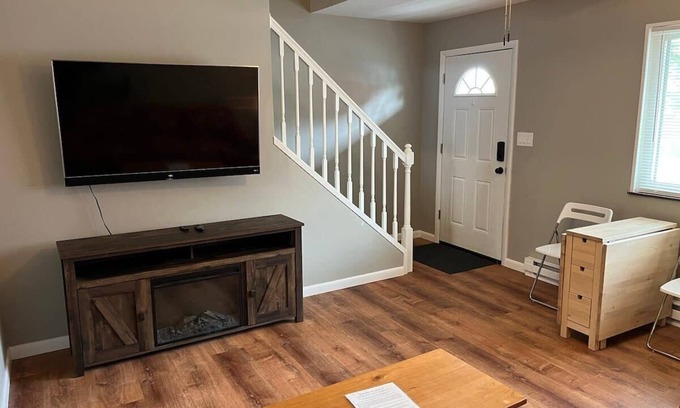 Norwood Apartamento | Carter #3, Two bedroom unit near Xavier, Downtown