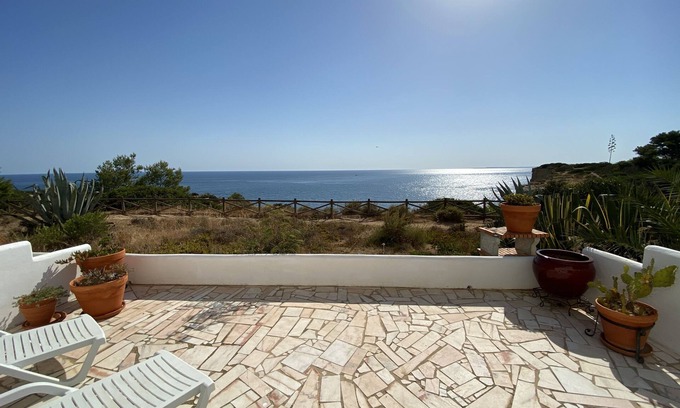 Vale de Centianes Apartamento | Carvoeiro Sol Right by the sea