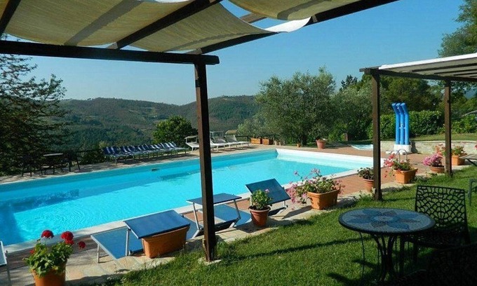 Monte Santa Maria Tiberina Casa | Casa Brina G: A characteristic and welcoming apartment that is part of an ancient country house made of stone, with Free WI-FI.