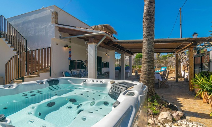 Son Moja Casa | CAS PATI (SON MOJA) - Fantástica casa en Son Moja, con jacuzzi privado y cerca de la play