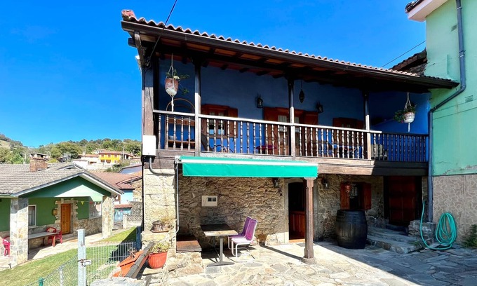 Municipio de Salas Cabaña | Casa 2 dormitorios,chimenea,jardin,vista montaña
