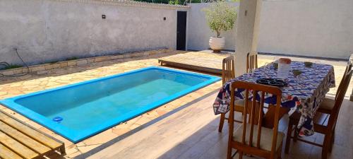 Ribeirao Preto Casa | Casa 3 quartos climatizados, wi-fi, garagem e área de lazer com piscina