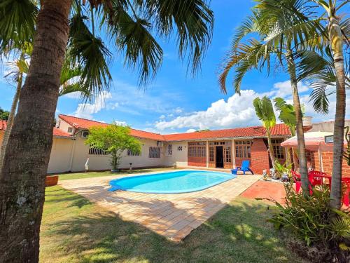 Foz do Iguacu Casa | Casa 3 suítes 5km das Cataratas