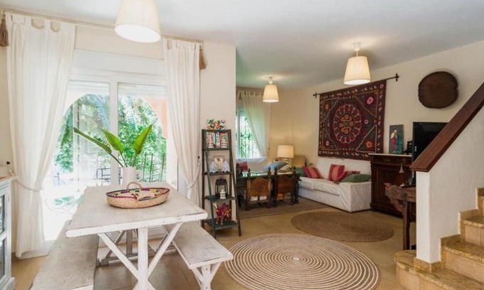 Bolonia Casa | CASA 4 HABITACIONES CON JARDIN 10 Pax