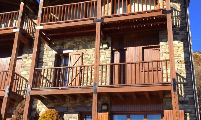 Isovol Apartamento | Casa adosada con piscina en Isòvol