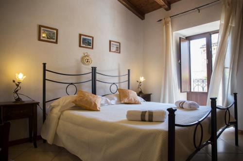 Nicolosi Cama Y Desayuno | Casa al Centro Storico