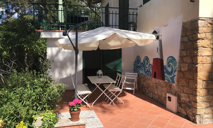 Quercianella Apartamento | Casa al mare 'Il Faro'