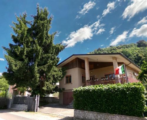 San Giovanni Ilarione Chalet De Esquí | Casa al Pino