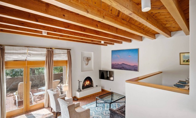 Nambe Pueblo Casa | Casa Alba - Mountain Views, Communal Pool