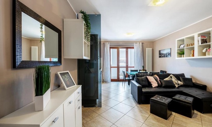 Grottammare Apartamento | Casa Alice con ampio balcone e posto auto