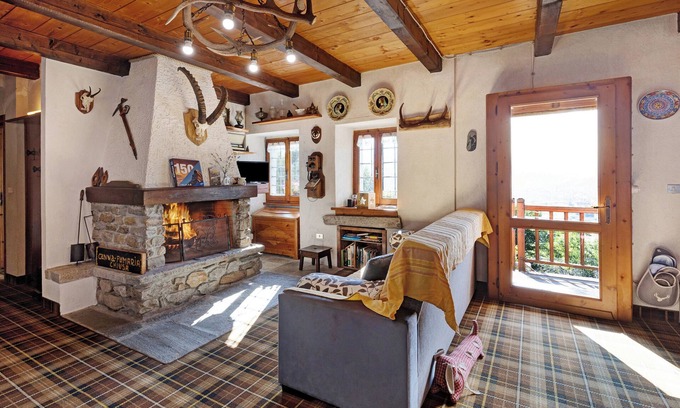 Crevoladossola Casa | Casa Alpinone: casa rústica independiente en el campo con jardín y huerto privados