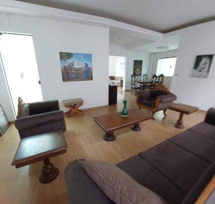 Regiao Urbana Homogenea VIII Casa | Casa Aluga Suite Espaçosa com Vista para Montanhas